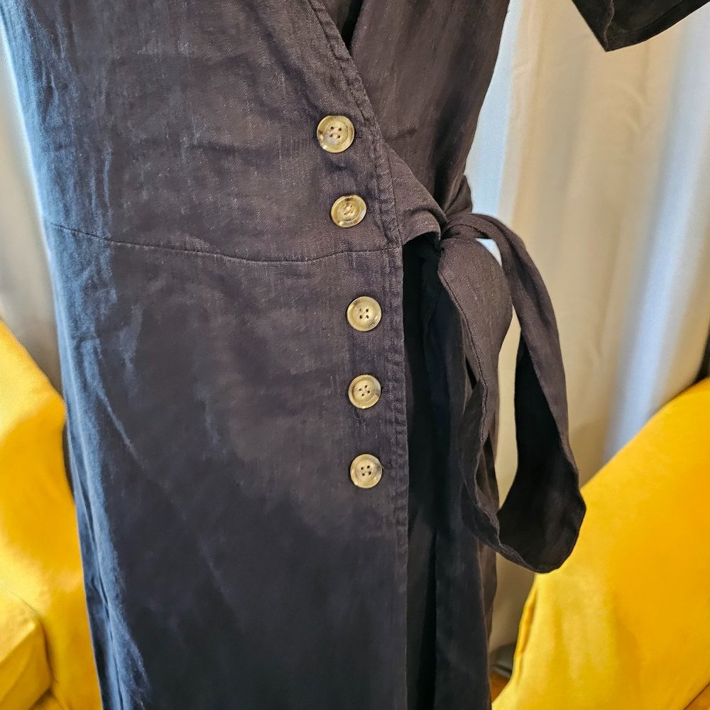Black Wrap Midi Dress with Button Detail - Unknown Brand - Picture 6 of 13
